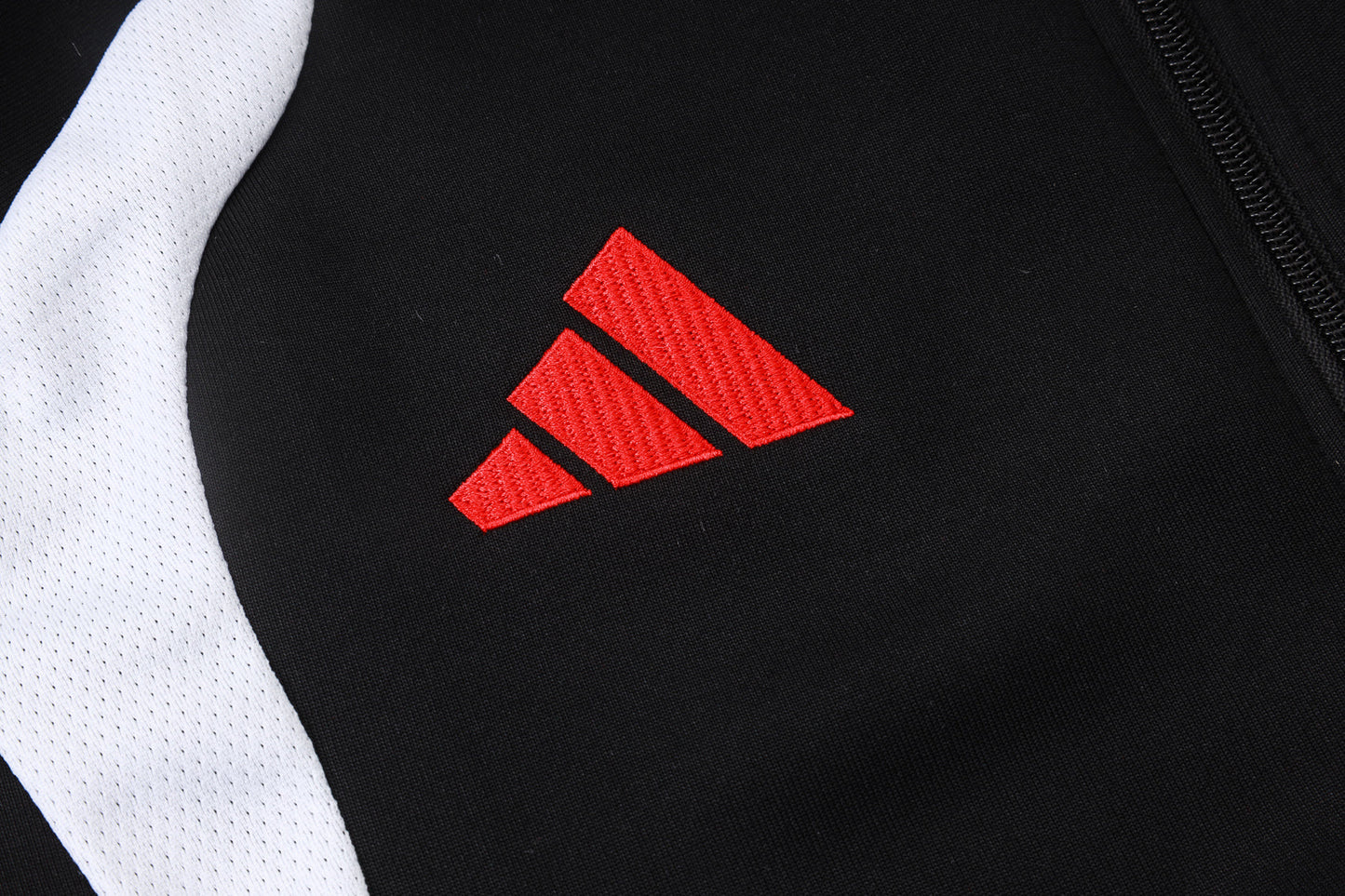 Liverpool Tracksuit 26/27